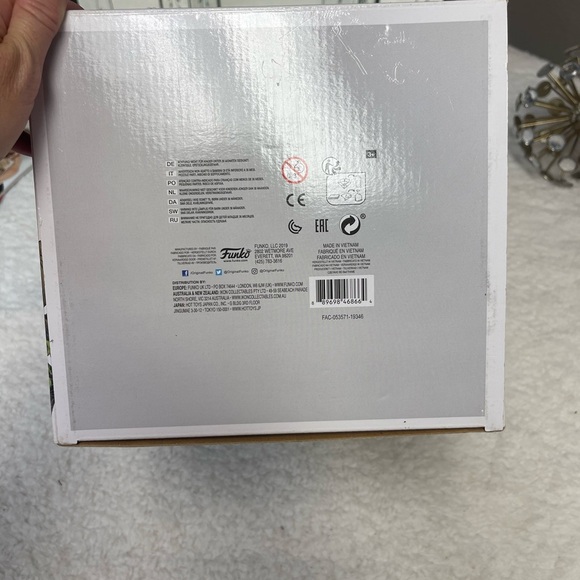 Funko Pop Spider-Man Maximum Venom Venomized Groot #613 10" Vinyl Bobblehead - Picture 3 of 4